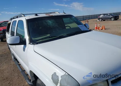 2005 Chevrolet Suburban 1500 Z71 z USA, uszkodzony, nr VIN 3GNEC16Z95G288863